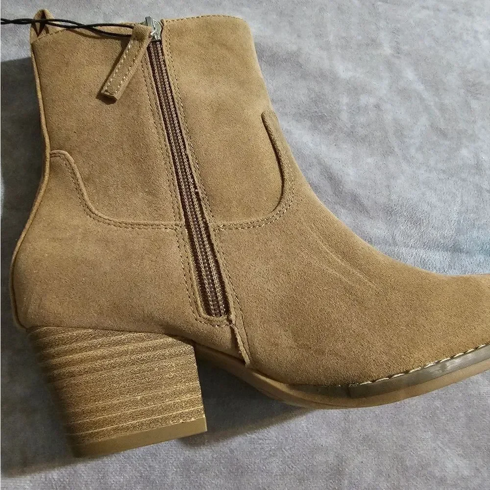 Women's Solita Western Boots Size 6‎